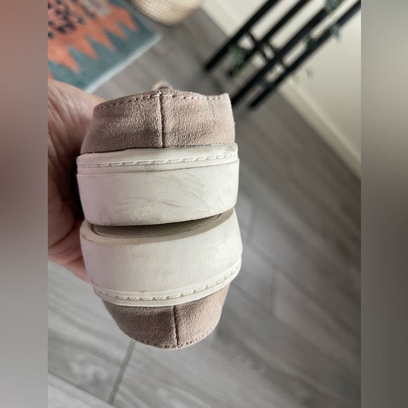 London Underground| Beige/Tan Neutral Slip-On Sneakers in Size9, worn twice - Picture 9 of 10